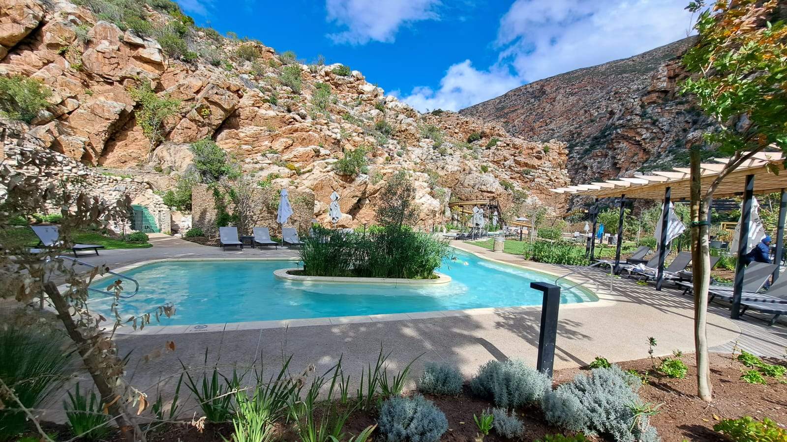 Avalon Springs — photo 3