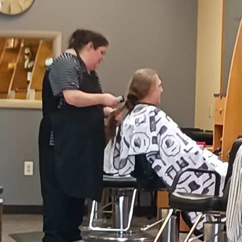 Fantastic Sams Cut & Color — photo 3