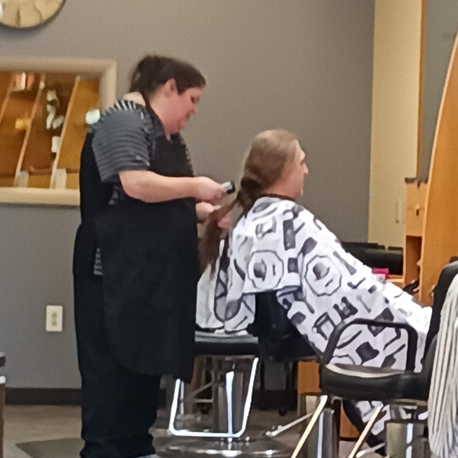 Fantastic Sams Cut & Color — photo 3