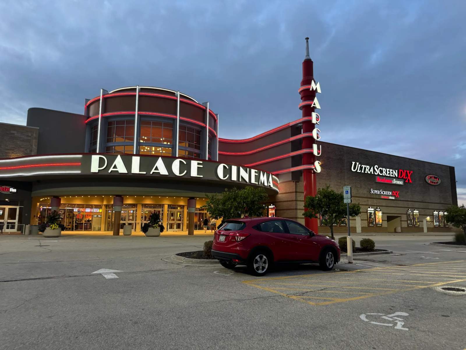 Marcus Palace Cinema — photo 1