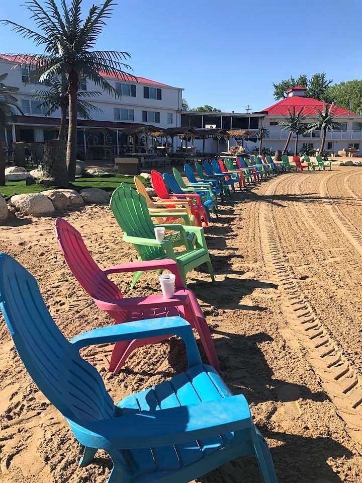 Tiki Beach Resort Rentals on Kettle Moraine Lake — photo 1