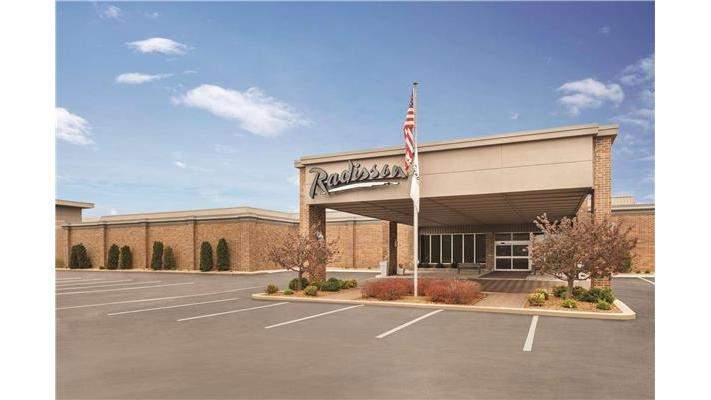 Radisson Hotel and Conference Center Fond du Lac — photo 1